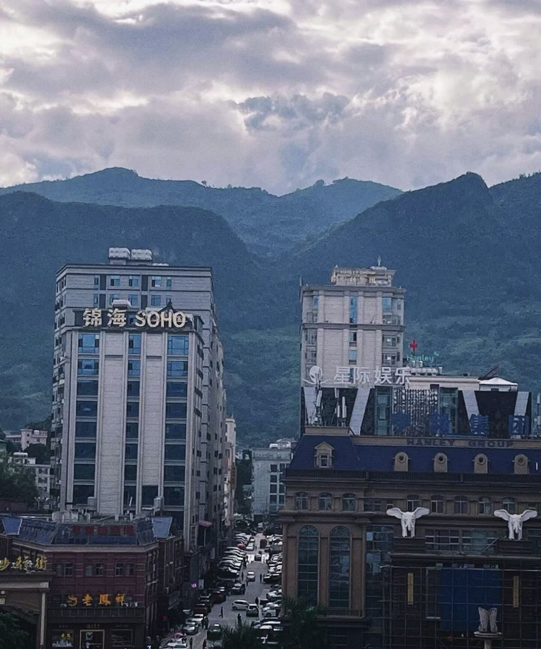 联系我们与在线咨询